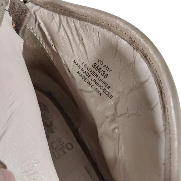 VINCE CAMUTO! FAWN BEIGE/TAN GENUINE LEATHER, GOLD STUDDED ZIPPER HEELS! SZ 8M - Picture 11 of 12